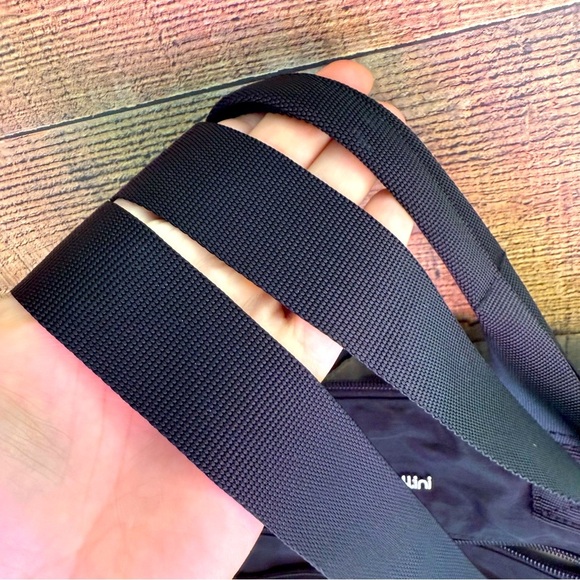 Baggallini All Set 3 In 1 Tote Backpack - Picture 16 of 16